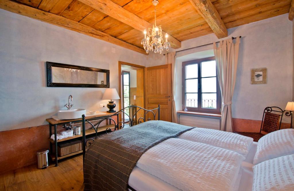 Двухместный (Небольшой двухместный номер с 1 кроватью) отеля Case di Sotto, House & Breakfast, Локарно
