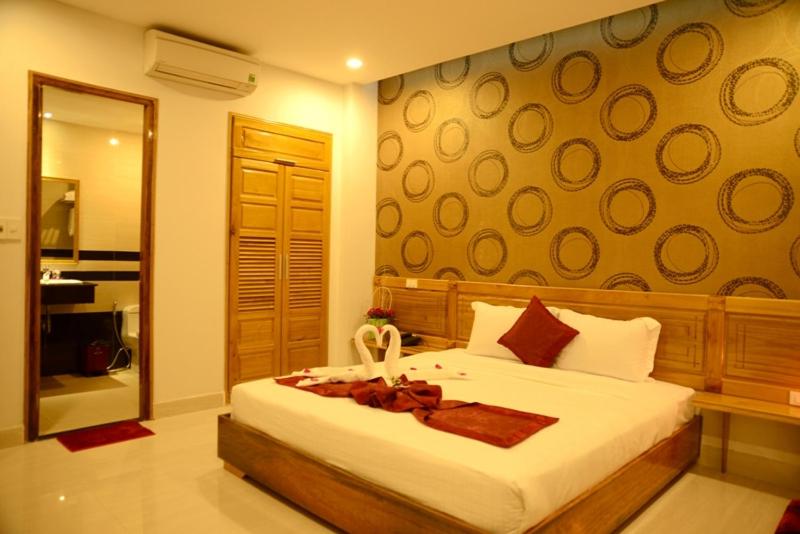 Двухместный (Двухместный номер Делюкс с 1 кроватью) отеля Red Diamond Hotel, Дананг