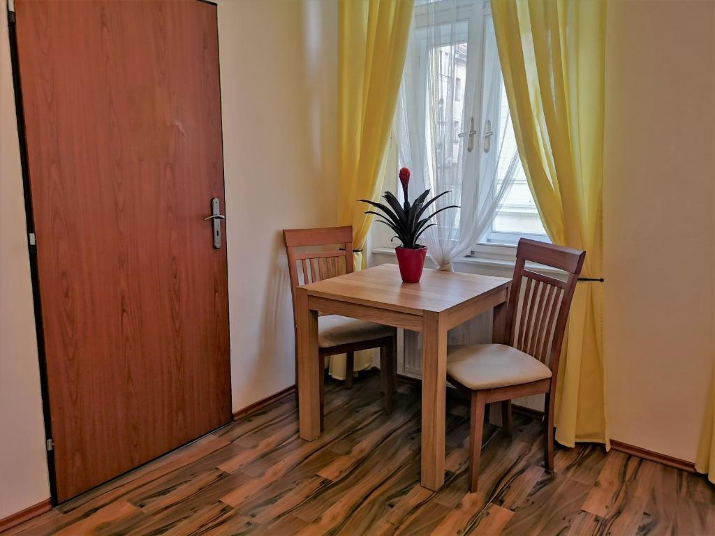 Апартаменты (Апартаменты), Auspicie Apartment