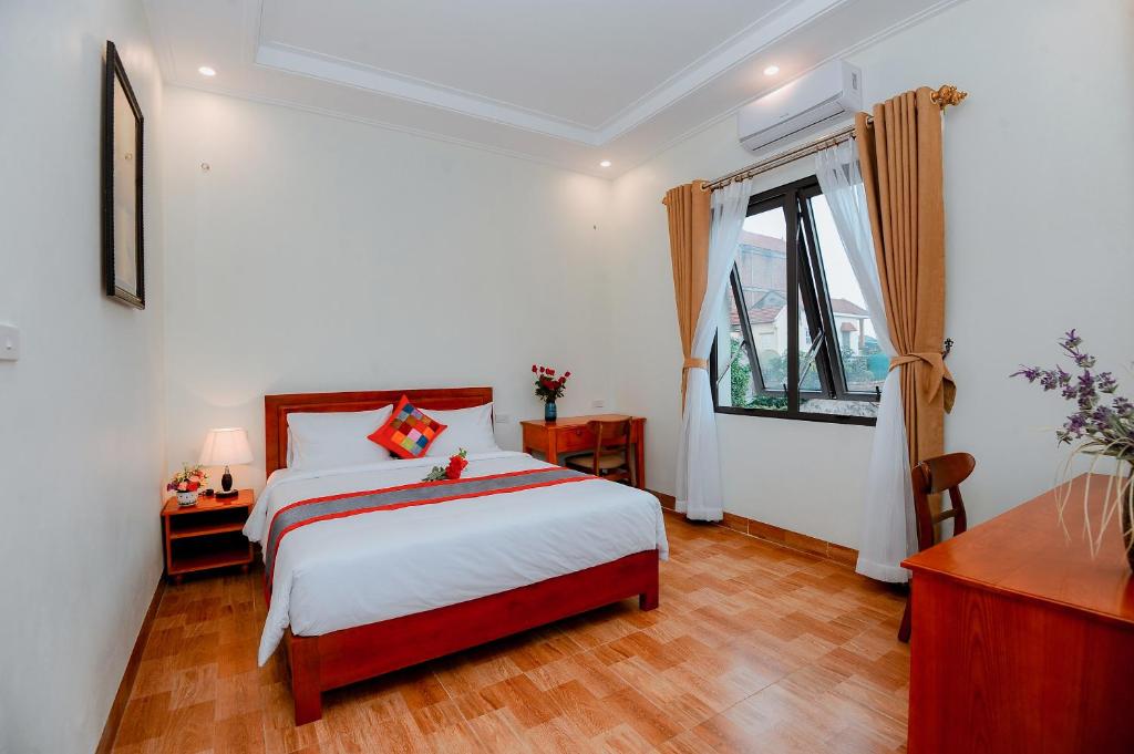 Двухместный (Двухместный номер с 1 кроватью, вид на сад) отеля Tam Coc Golden Sky Homestay, Ниньбинь