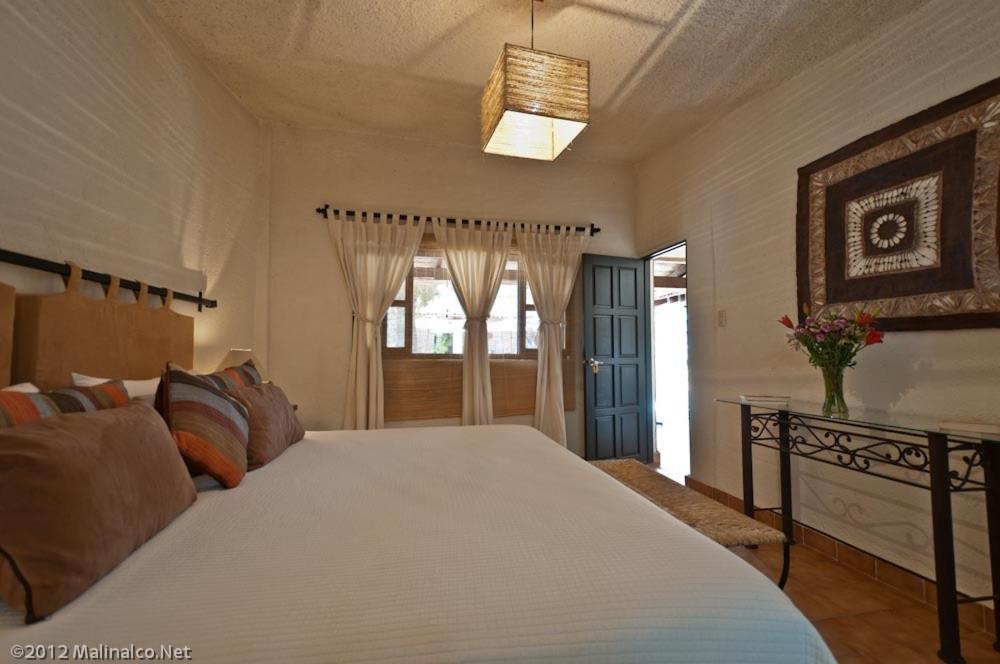 Двухместный (Номер с кроватью размера «king-size») отеля Hotel Casa de Campo Malinalco, Малиналько