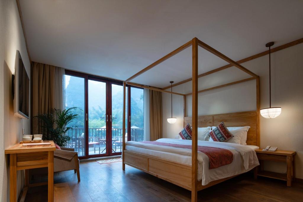 Двухместный (Номер с кроватью размера «queen-size» и балконом) отеля The Apsara Lodge, Яншо