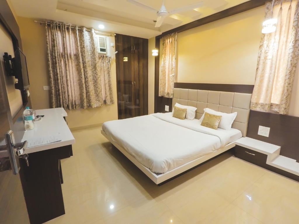 Двухместный (Стандартный номер с кроватью размера «king-size») семейного отеля Travelling Troopers Homestay, Варанаси