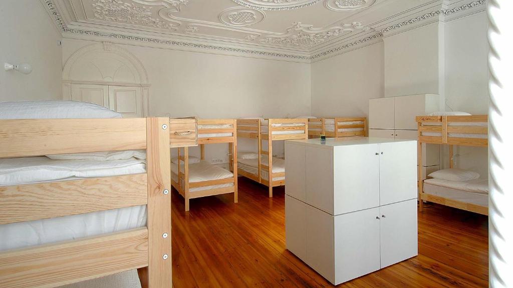 Номер (Односпальная кровать в общем номере для мужчин и женщин) хостела So Cool Hostel Porto, Порту