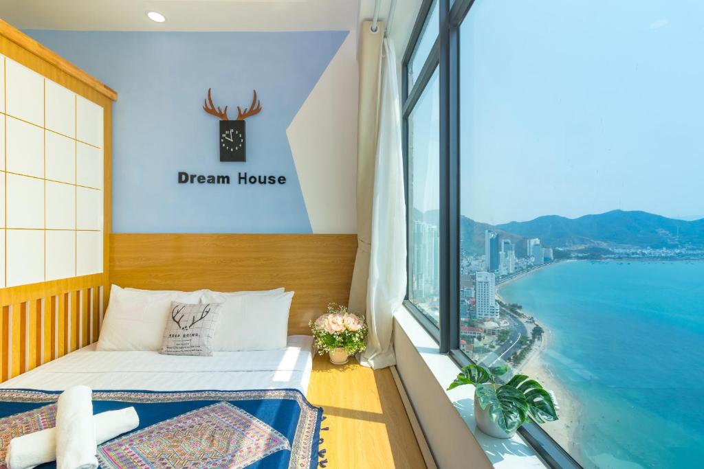 Апартаменты (Апартаменты Signature с 3 спальнями и панорамным видом на океан) апарт-отеля Holi Bayview Nha Trang, Нячанг