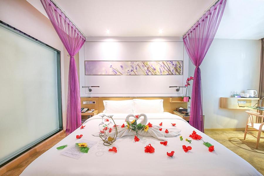 Двухместный (Стандартный двухместный номер с 2 отдельными кроватями и видом на сад) отеля Lavande Hotel Beijing Asian Games Village, Пекин