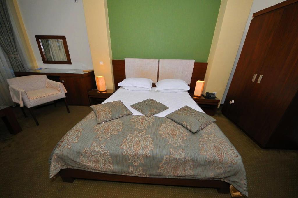 Двухместный (Двухместный номер с 1 кроватью или 2 отдельными кроватями) хостела Hotel Royale, Галац