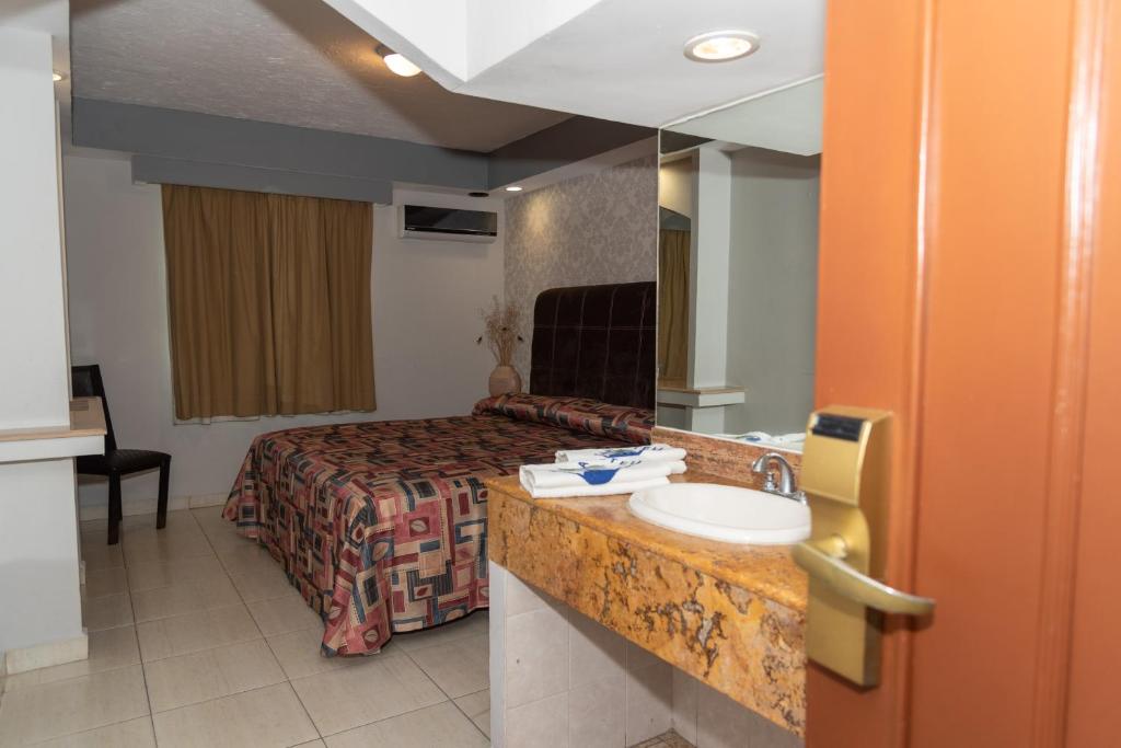 Двухместный (Номер с кроватью размера «king-size») отеля Hotel Impala, Веракрус