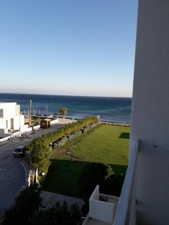 Двухместный (Двухместный номер с 1 кроватью или 2 отдельными кроватями и боковым видом на море) отеля Tinos Beach Hotel, Киония