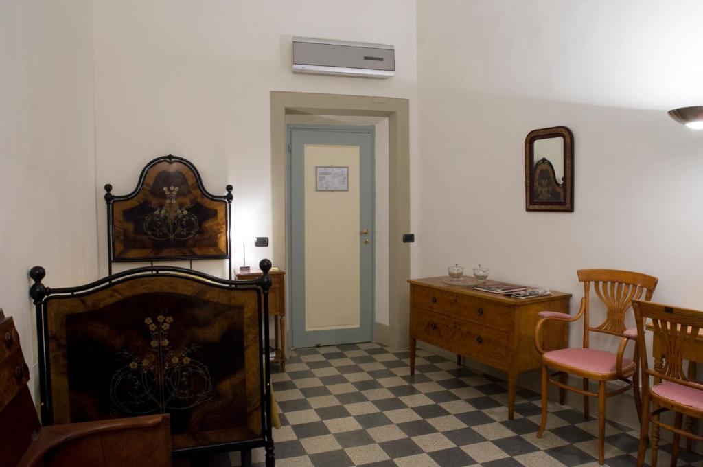 Одноместный (Одноместный номер с собственной внешней ванной комнатой) отеля Casa Rovai Guest House, Флоренция