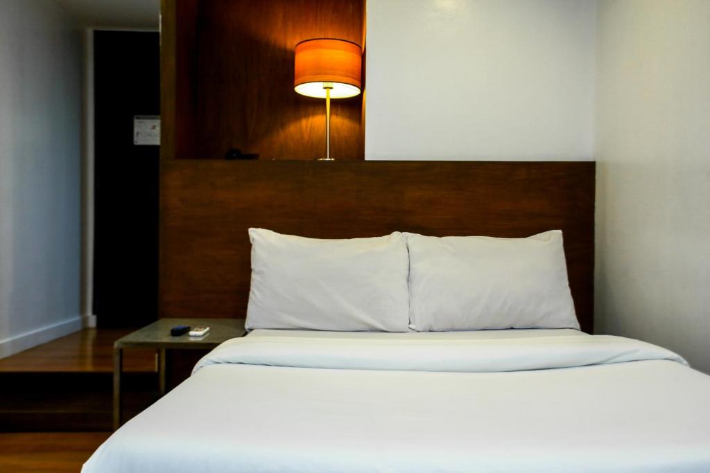 Двухместный (Двухместный номер Делюкс с 1 кроватью) отеля Hotel Durban, Манила