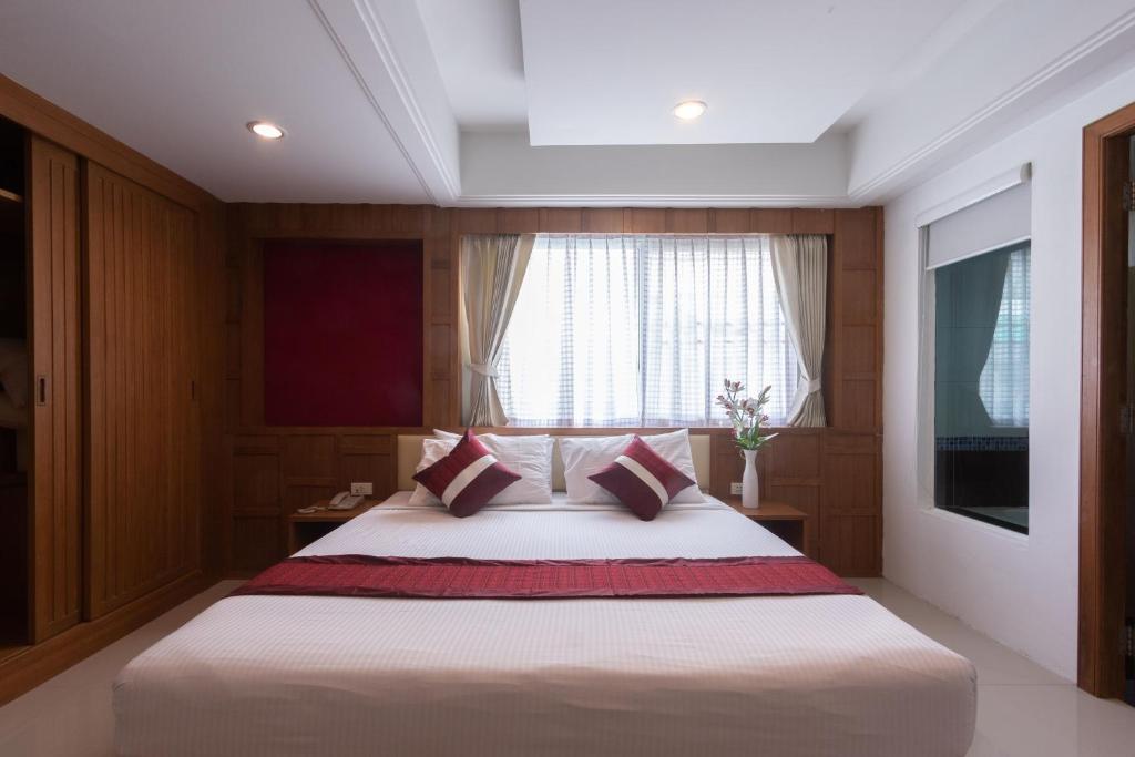 Двухместный (Двухместный номер Делюкс с 1 кроватью или 2 отдельными кроватями) отеля Pratunam Pavilion Hotel, Бангкок