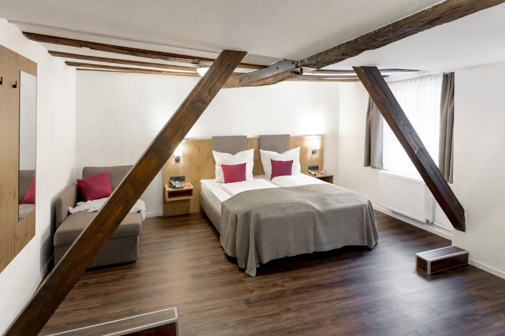 Двухместный (Двухместный номер «Комфорт» с 1 кроватью) отеля Hotel & Restaurant Lamm, Гейдельберг