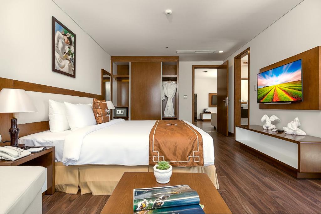 Апартаменты (Стандартные апартаменты) отеля Tamarind Hotel, Дананг