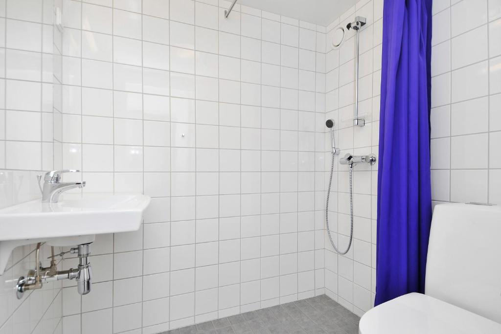 Номер (Спальное место на двухъярусной кровати в общем 8-местном номере) апартамента Anker Apartment, Осло