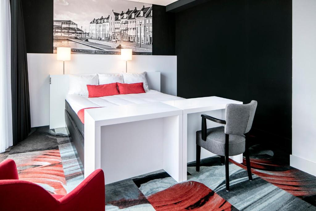 Двухместный (Двухместный номер Делюкс с 1 кроватью) отеля City Resort Hotel Helmond, Эйндховен