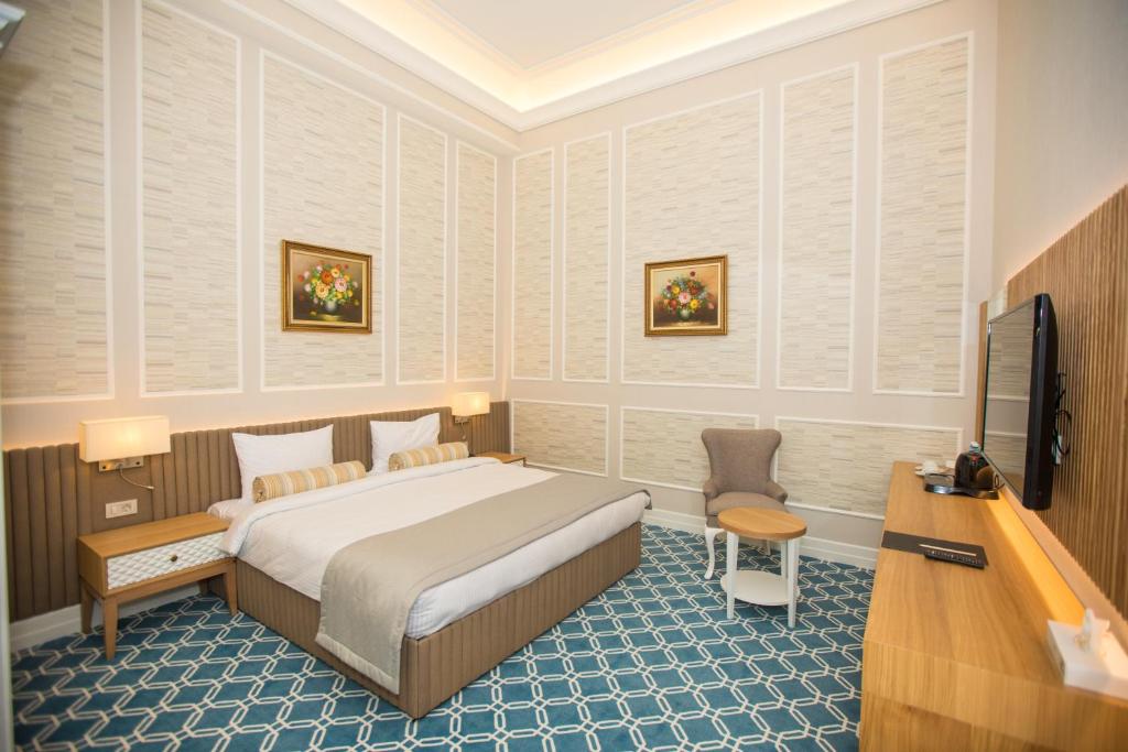 Двухместный (Бюджетный двухместный номер с 1 кроватью (без окна)) отеля Promenade with parking, Баку