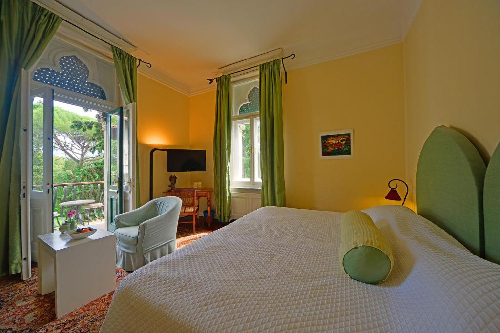 Двухместный (Стандартный двухместный номер с 2 отдельными кроватями и балконом) отеля Hotel Villa Astra, Ловран