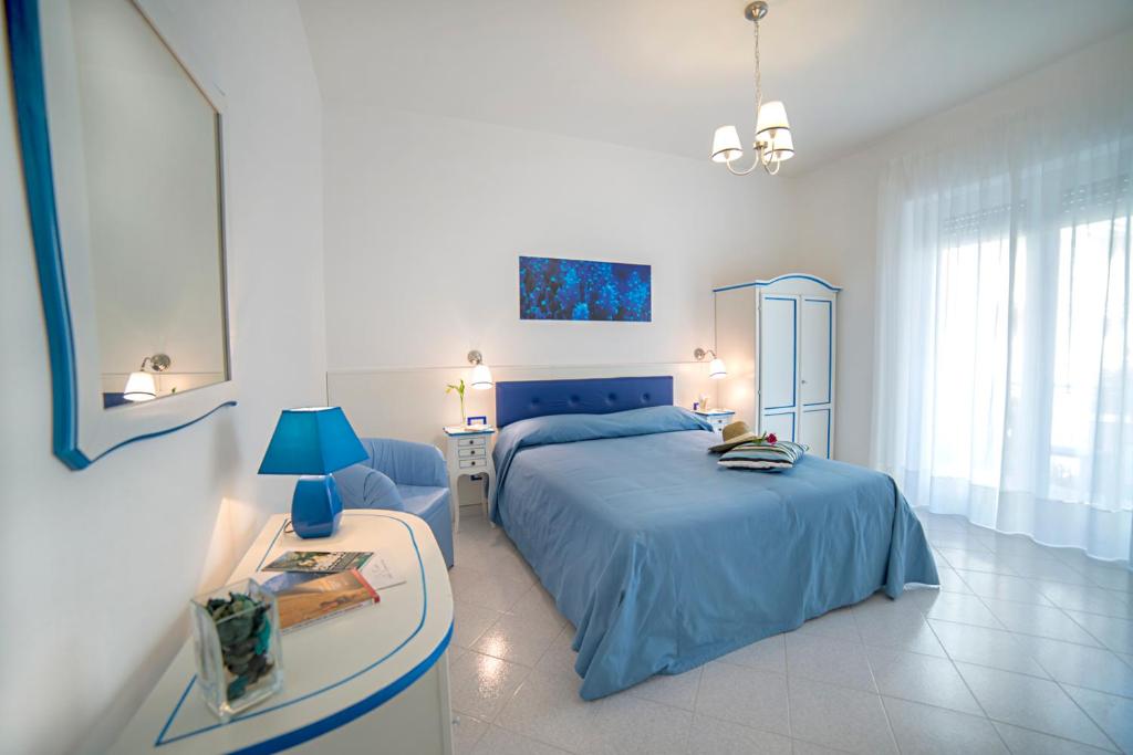 Двухместный (Большой двухместный номер с 1 кроватью или 2 отдельными кроватями) отеля B&B Amalba Maiori, Майори