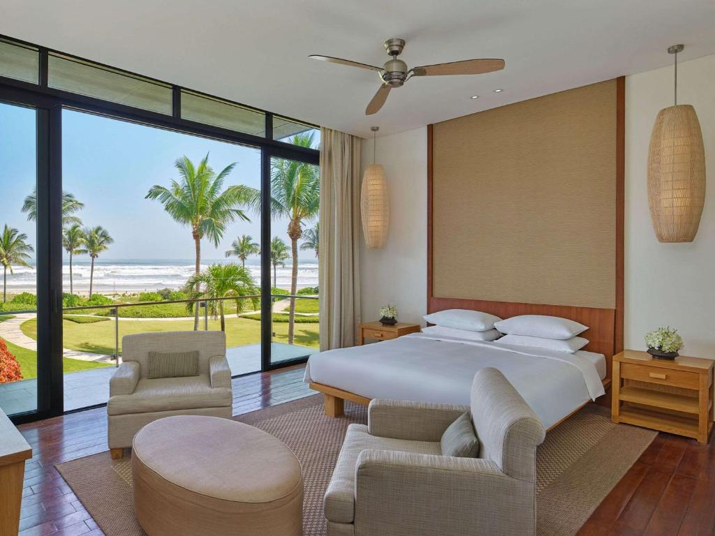 Вилла (Вилла с 3 спальнями и видом на океан), Hyatt Regency Danang Resort and Spa