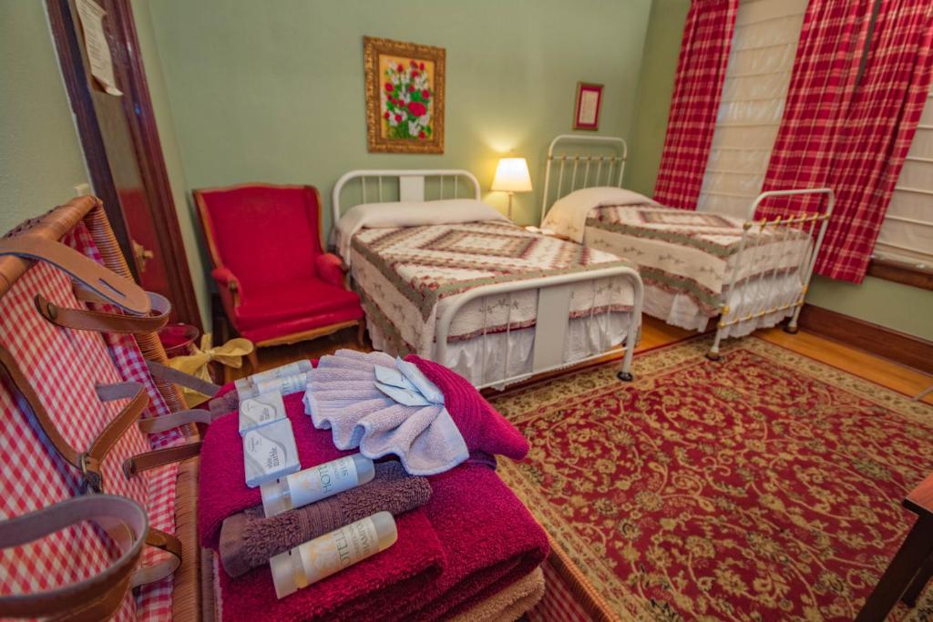 Двухместный (Двухместный номер Делюкс с 1 кроватью), The Edgewater Hotel