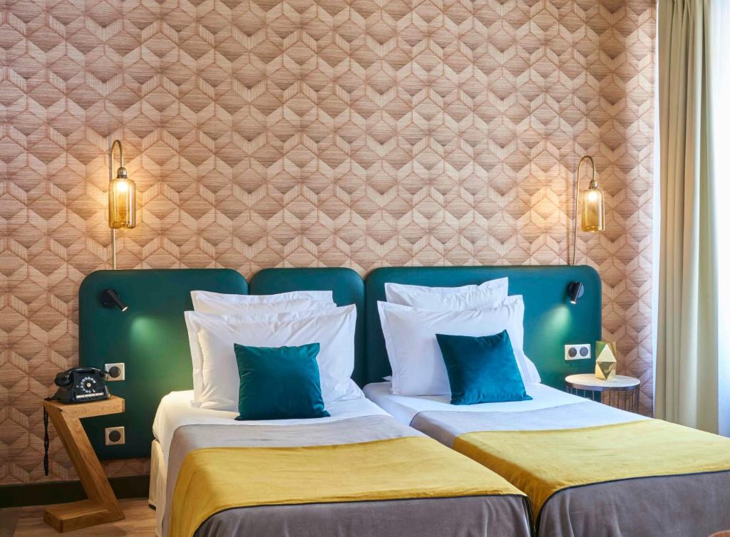 Двухместный (Двухместный номер «Премиум» с 2 отдельными кроватями) отеля Hotel Continental by Happyculture, Бордо