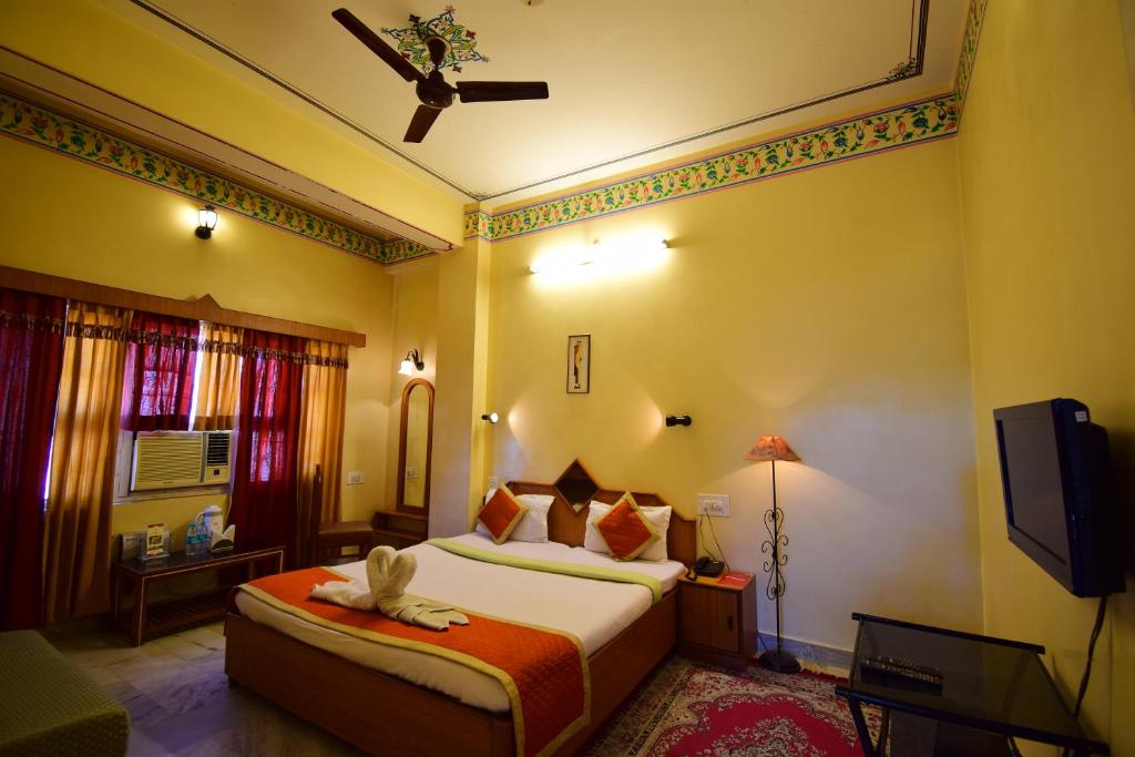 Двухместный (Королевский двухместный номер) отеля Bani Park Hotel, Джайпур