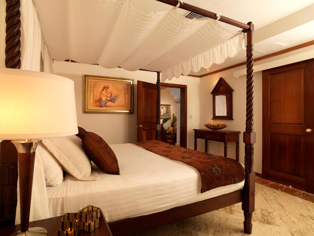 Сьюит (Главный люкс Royal Service с 1 спальней) курортного отеля Paradisus Punta Cana Resort, Пунта-Кана