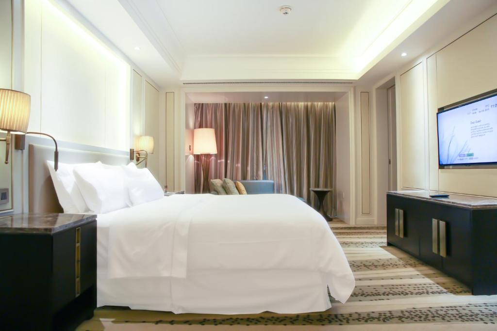 Двухместный (1 Bedroom Larger Suite, 1 King), The Westin Qingdao