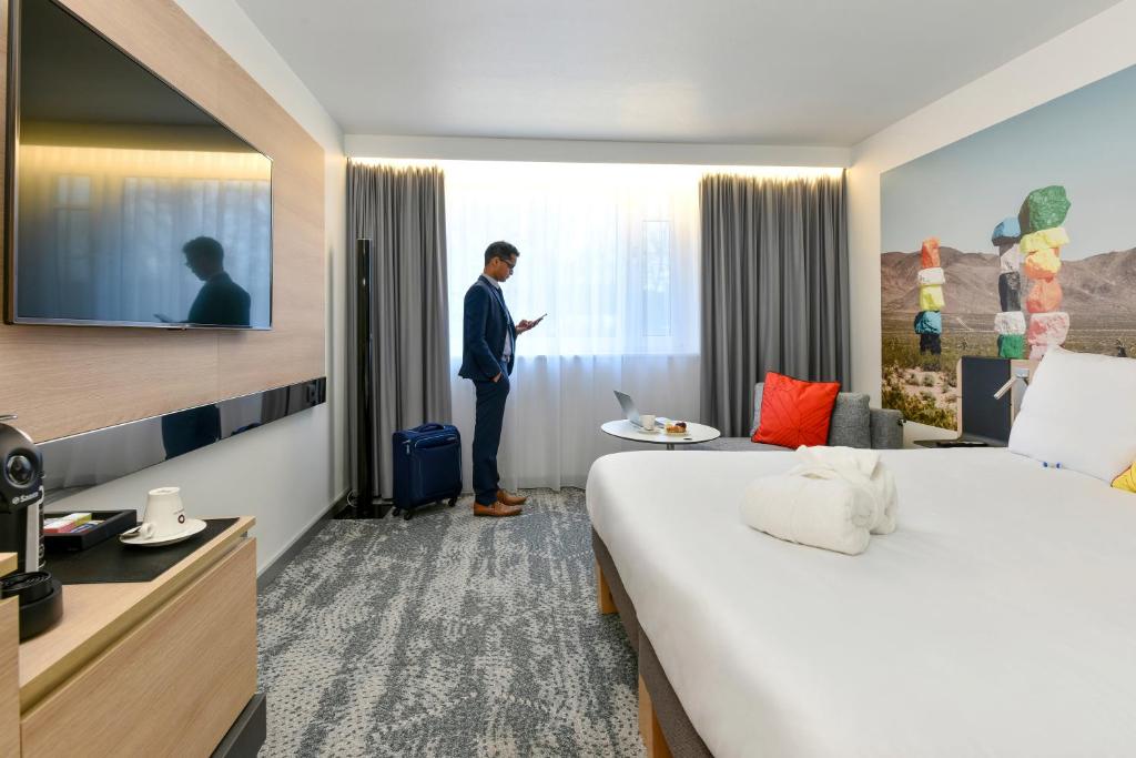 Трехместный (Executive Room with One Double Bed and One Single Sofa Bed), Hotel Wavre Brussels East