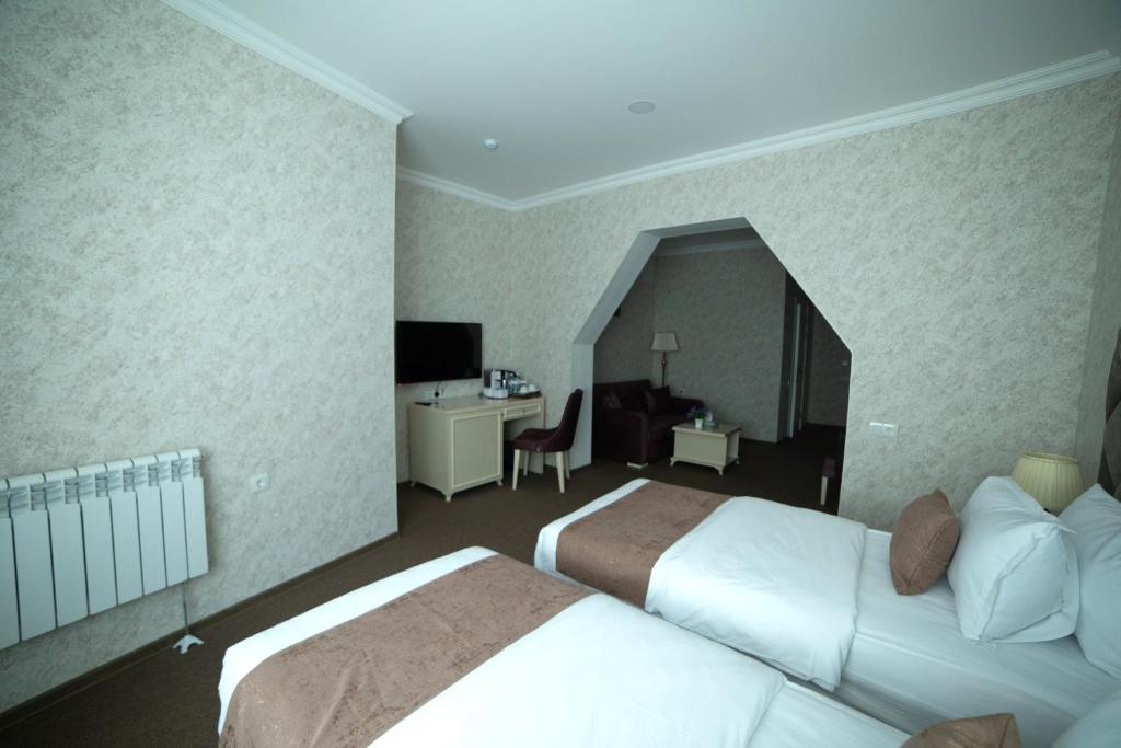 Сьюит (Полулюкс) отеля Salam Baku, Баку
