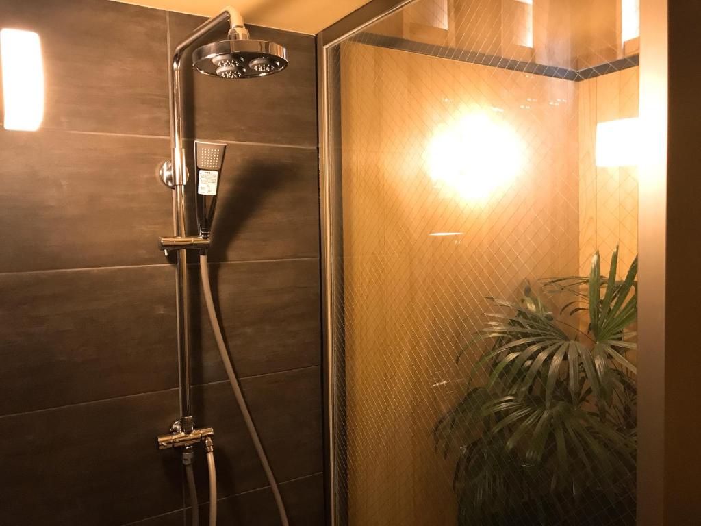 Одноместный (Одноместный номер с собственной ванной комнатой) хостела Shiki Shiki Higashiyama, Киото