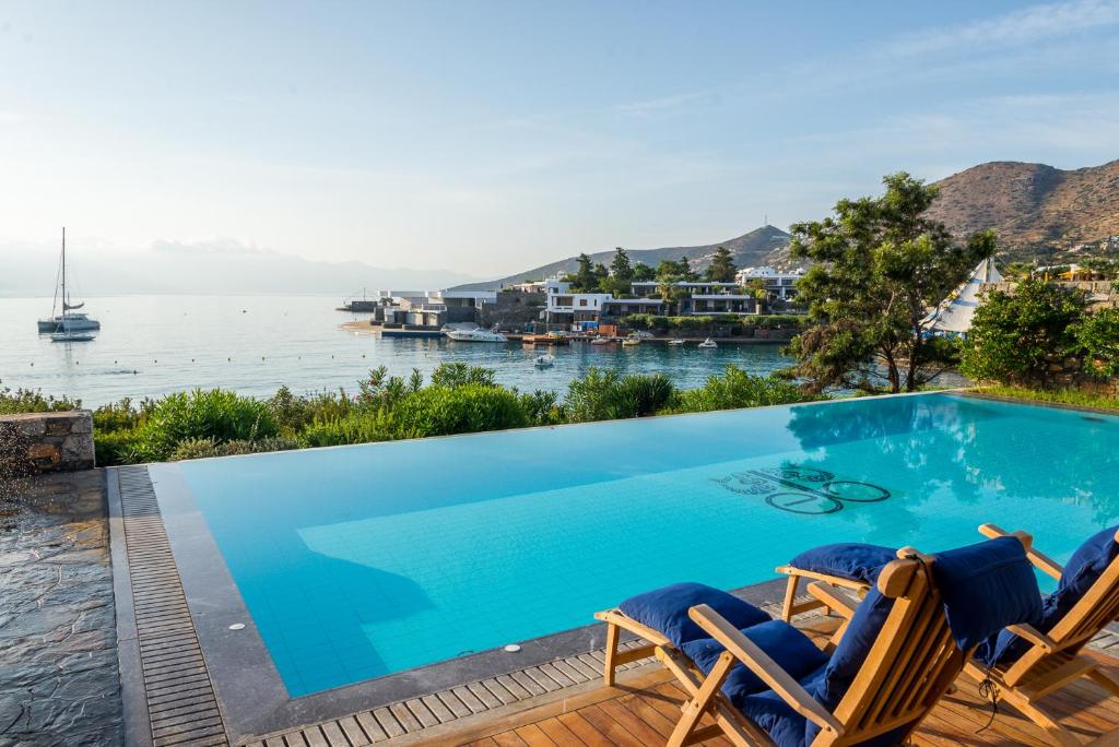 Вилла (Средиземноморские виллы с собственным бассейном и панорамным видом на море) курортного отеля Elounda Bay Palace, Элунда