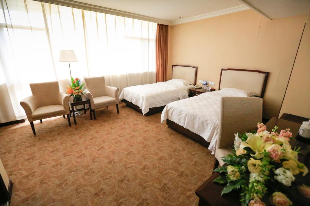 Двухместный (Стандартный двухместный номер с 2 отдельными кроватями и видом на город), Bell Tower Hotel Xi'an