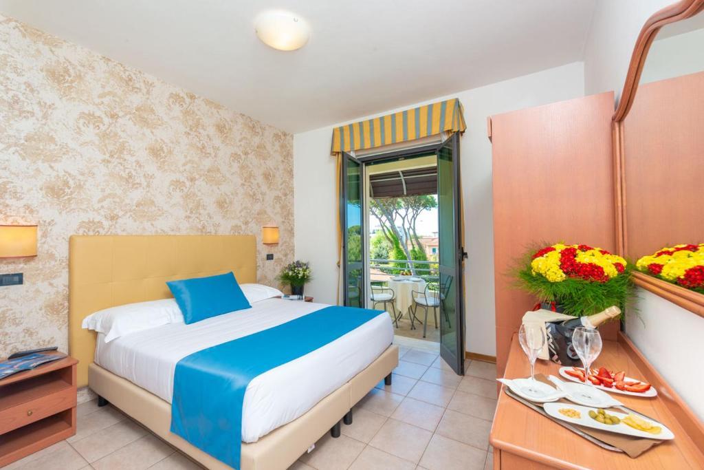 Двухместный (Двухместный номер с 1 кроватью или 2 отдельными кроватями, вид на горы) отеля Hotel Acapulco, Форте-дей-Марми