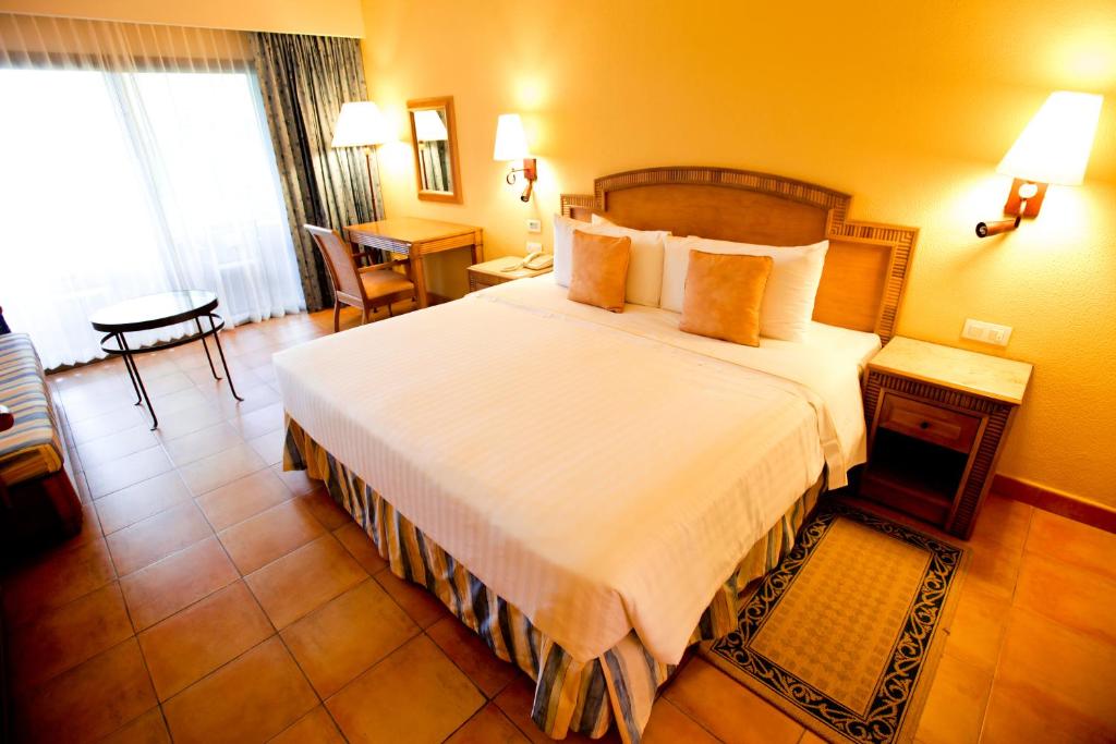 Двухместный (Улучшенный номер) курортного отеля Barceló Maya Tropical - All Inclusive, Кспу-Ха