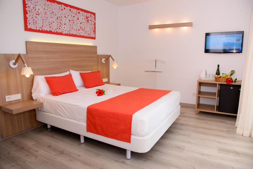 Двухместный (Двухместный номер с 1 кроватью, вид на сад) курортного отеля Cala Llenya Resort Ibiza, Ибица