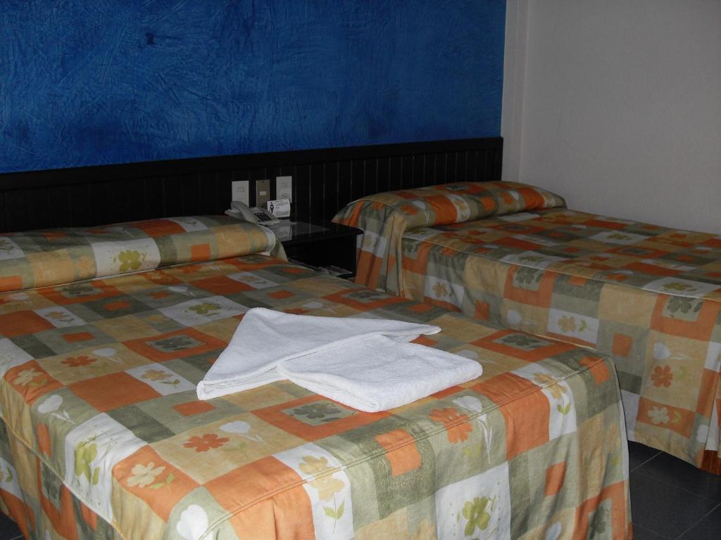 Двухместный (Двухместный номер с 2 двуспальными кроватями) отеля Hotel Playa Cristal, Катемако