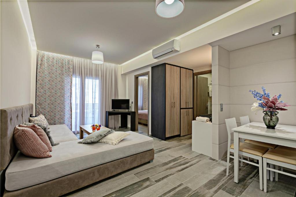 Апартаменты (Улучшенные апартаменты с 1 спальней и видом на бассейн) апарт-отеля Summer Dream, Ретимно, Крит