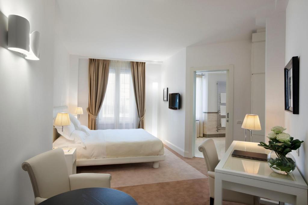 Двухместный (Представительский двухместный номер с 1 кроватью) отеля UNA Maison Milano, Милан