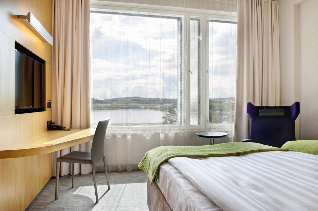 Двухместный (Стандартный двухместный номер с 1 кроватью или 2 отдельными кроватями) отеля Solo Sokos Hotel Paviljonki, Ювяскюля
