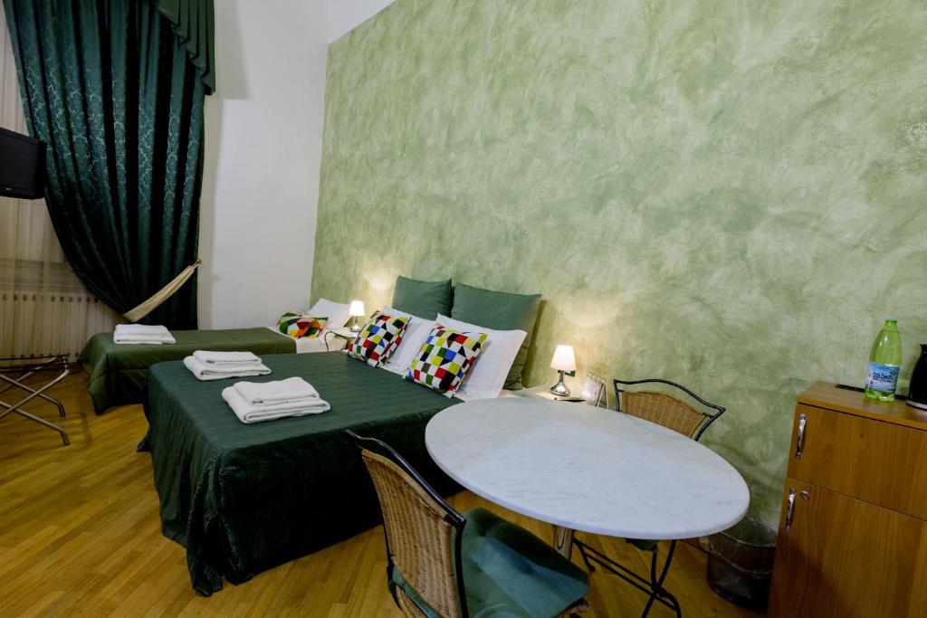 Двухместный (Улучшенный двухместный номер с 1 кроватью или 2 отдельными кроватями) отеля La Locandiera, Флоренция