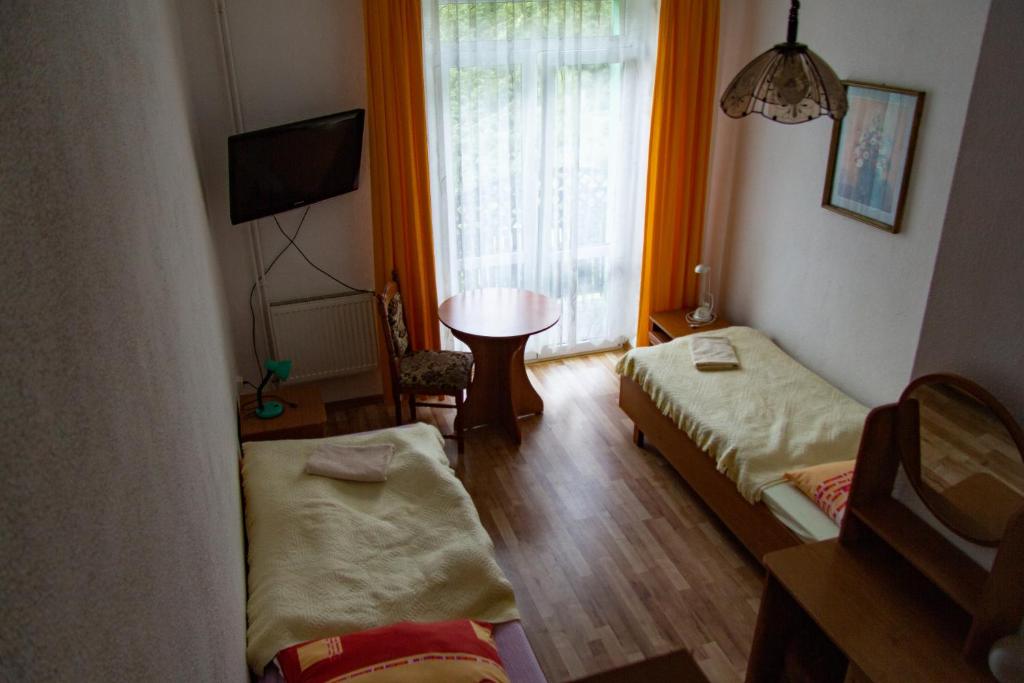 Двухместный (Двухместный номер с 2 отдельными кроватями) гостевого дома Fortuna, Сверадув-Здруй