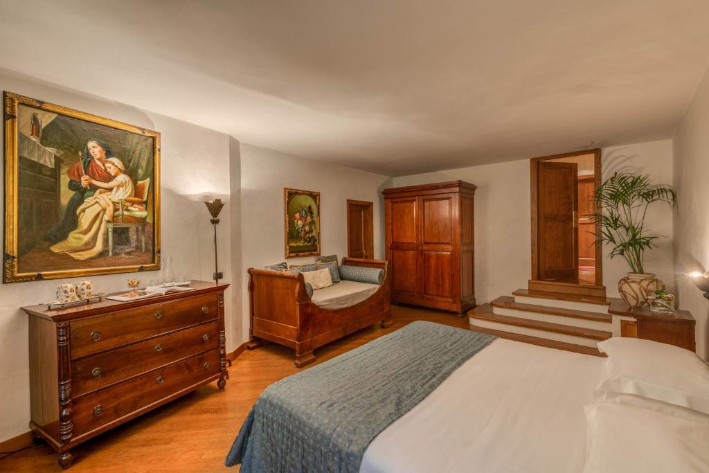 Двухместный (Улучшенный двухместный номер с 1 кроватью или 2 отдельными кроватями и окном) отеля Residenza D'Epoca In Piazza della Signoria, Флоренция