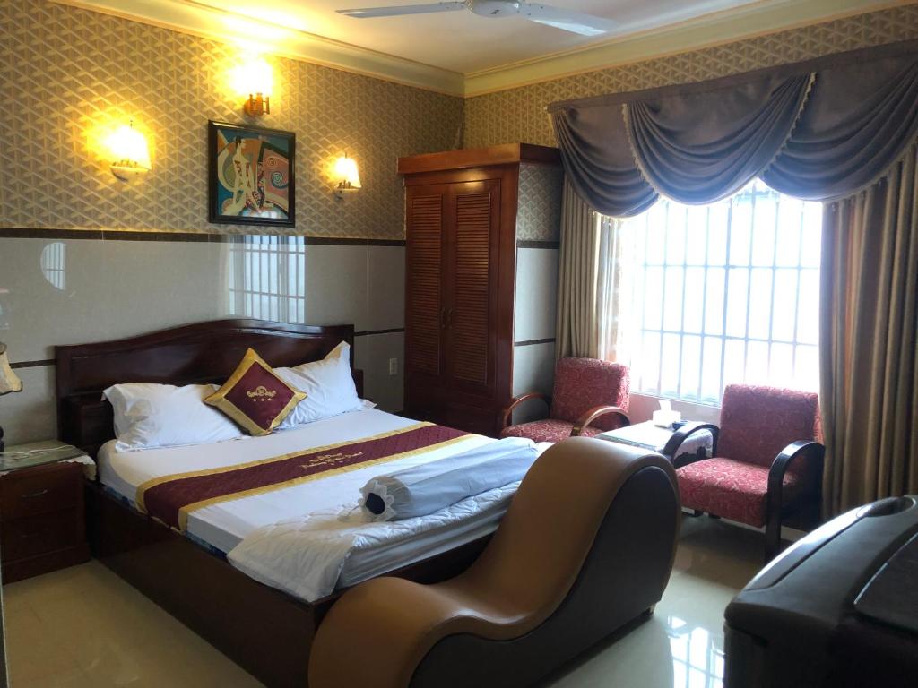 Двухместный (Номер Делюкс с кроватью размера «king-size»), Hoàng Quân Hotel