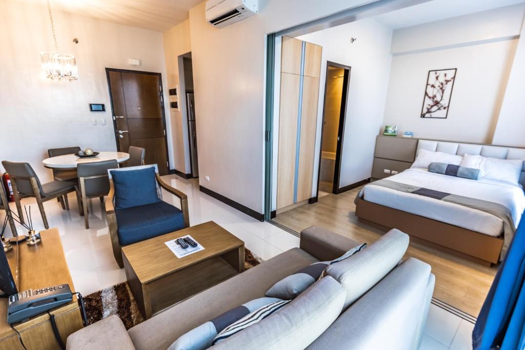 Сьюит (Люкс-студио), C Suites at Mactan Newtown