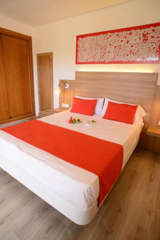 Двухместный (Двухместный номер с 1 кроватью) курортного отеля Cala Llenya Resort Ibiza, Ибица