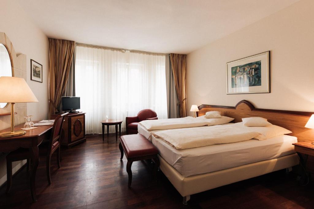 Двухместный (Стандартный двухместный номер с 1 кроватью или 2 отдельными кроватями) отеля Hotel Weisser Bock, Гейдельберг