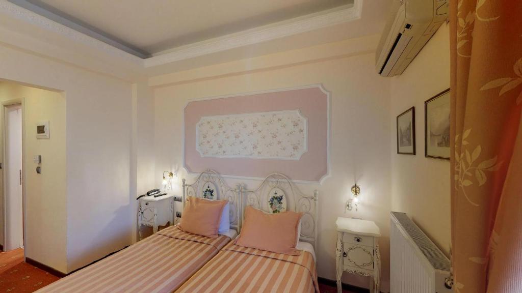 Двухместный (Двухместный номер с 2 отдельными кроватями) отеля Hotel Mirto, Литохоро