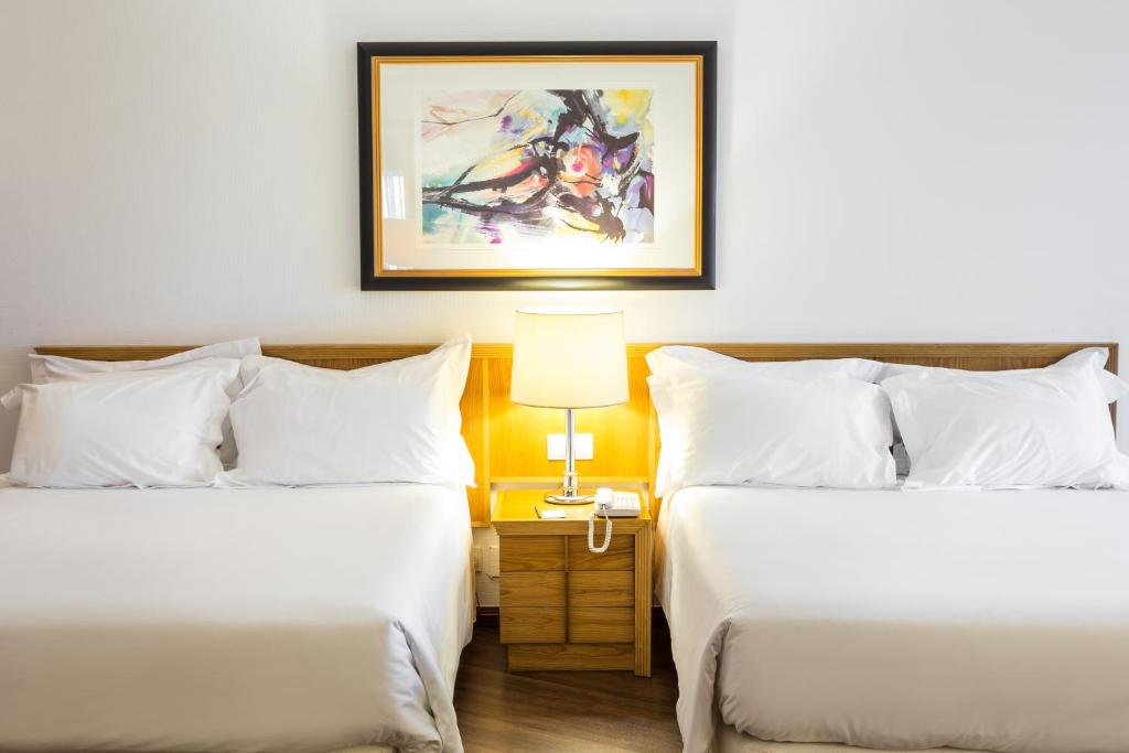 Двухместный (Улучшенный двухместный номер с 2 отдельными кроватями) отеля Radisson Blu Hotel Lisbon, Лиссабон